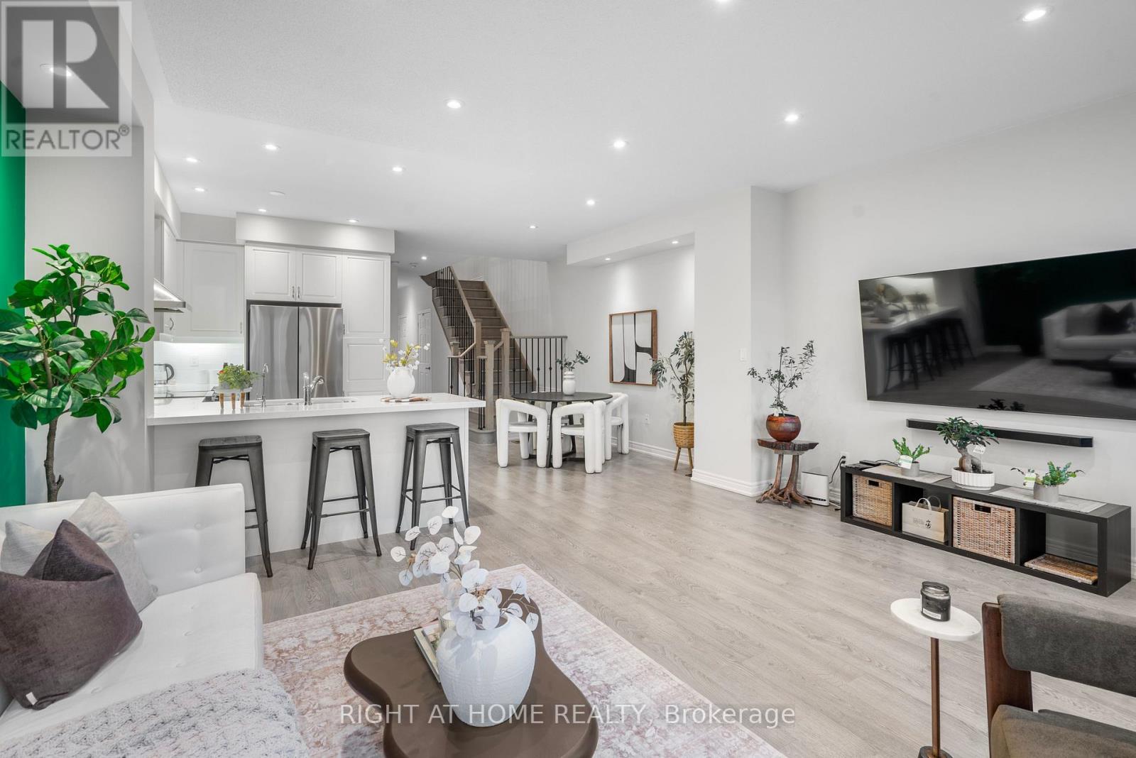 127 Benadir Avenue, Caledon, Ontario  L7C 4E7 - Photo 4 - W13216030