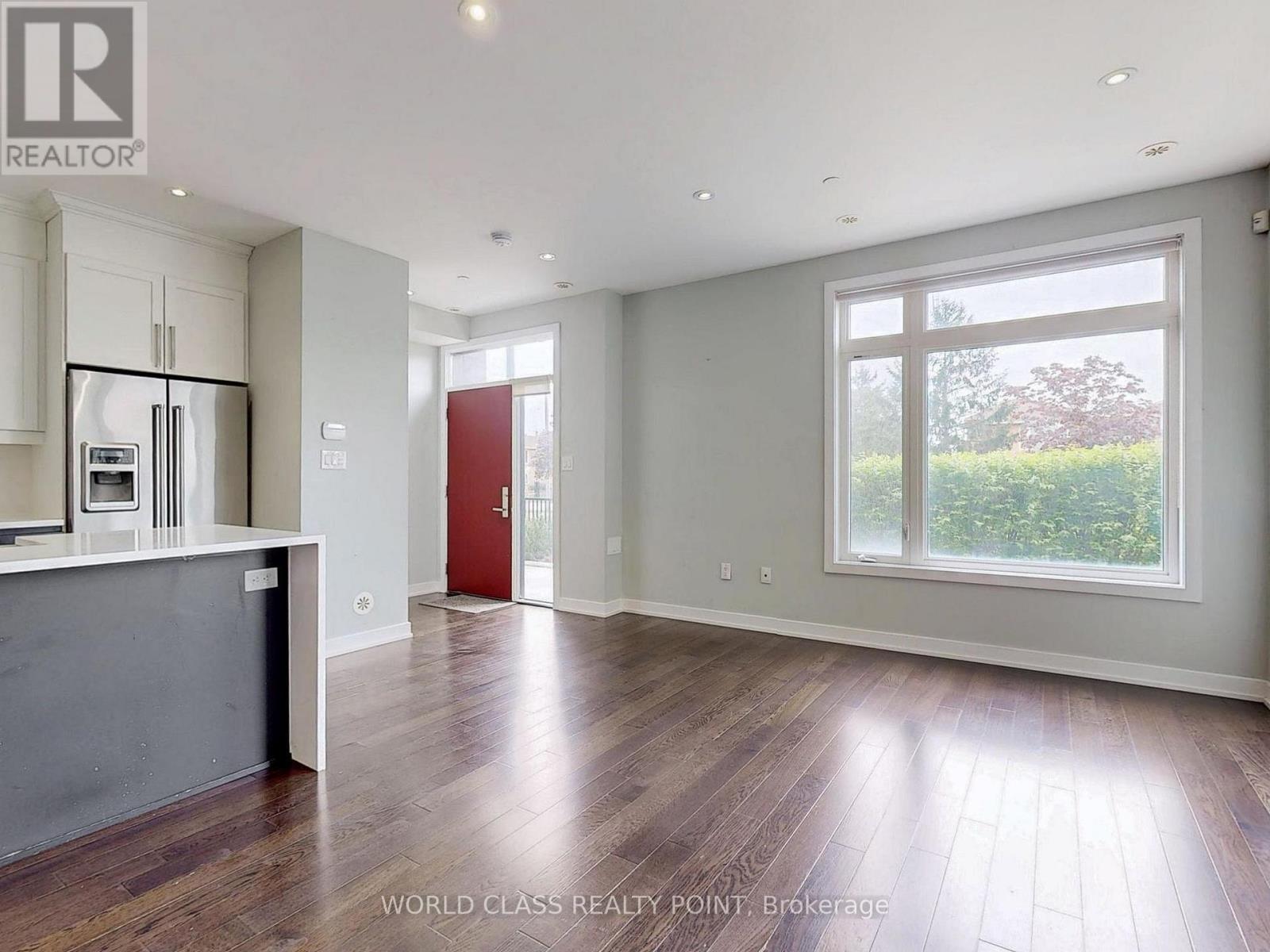 7 - 4070 Parkside Village Drive, Mississauga, Ontario  L5B 0K2 - Photo 3 - W13216036