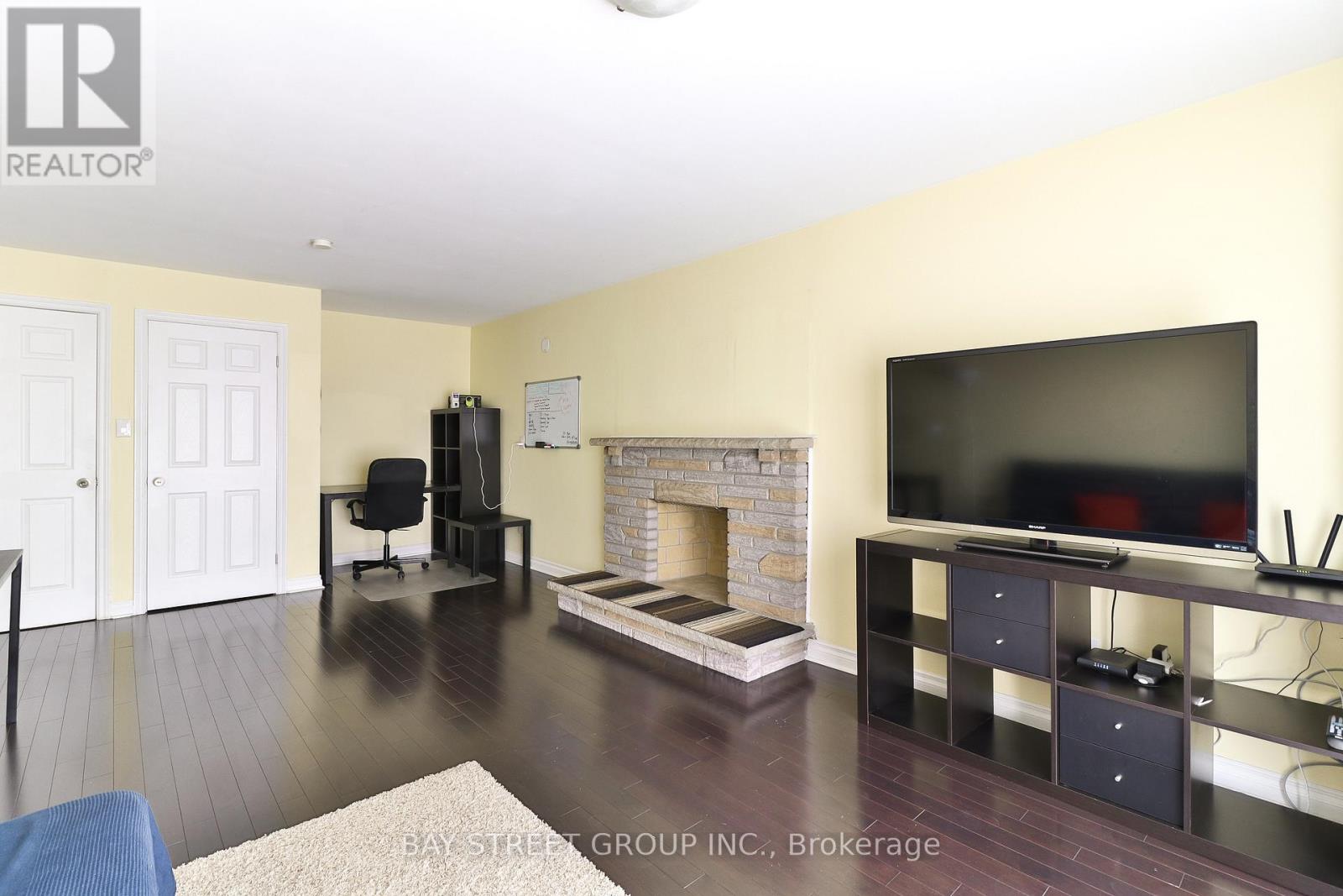 489 Fergo Avenue, Mississauga, Ontario  L5B 2J2 - Photo 10 - W13216068
