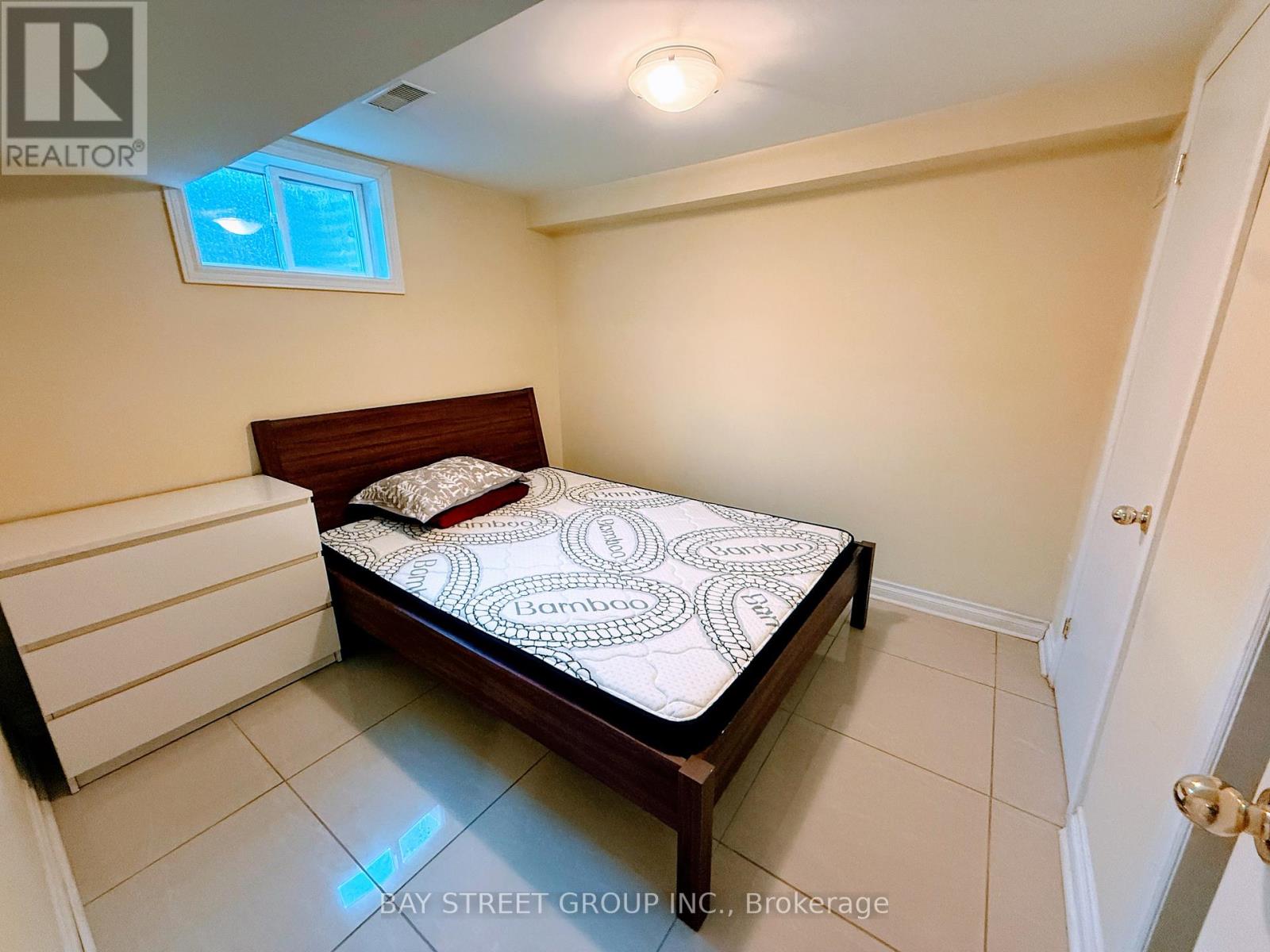 489 Fergo Avenue, Mississauga, Ontario  L5B 2J2 - Photo 18 - W13216068