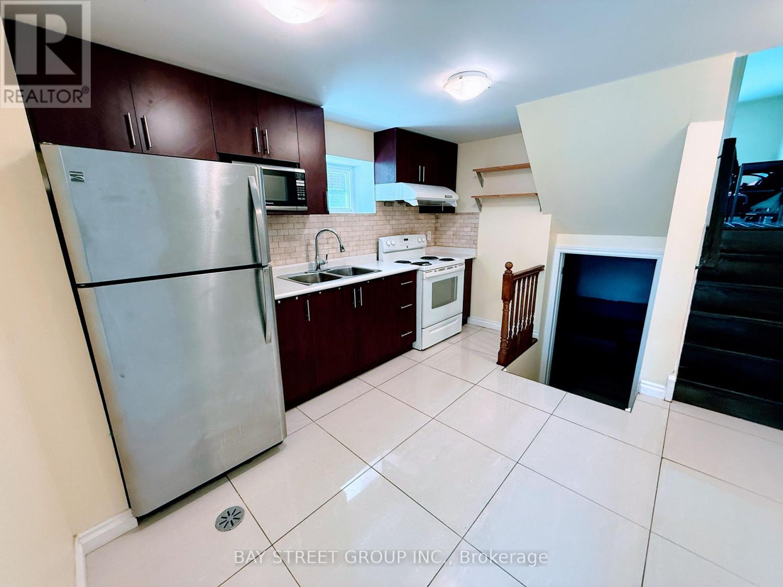 489 Fergo Avenue, Mississauga, Ontario  L5B 2J2 - Photo 6 - W13216068