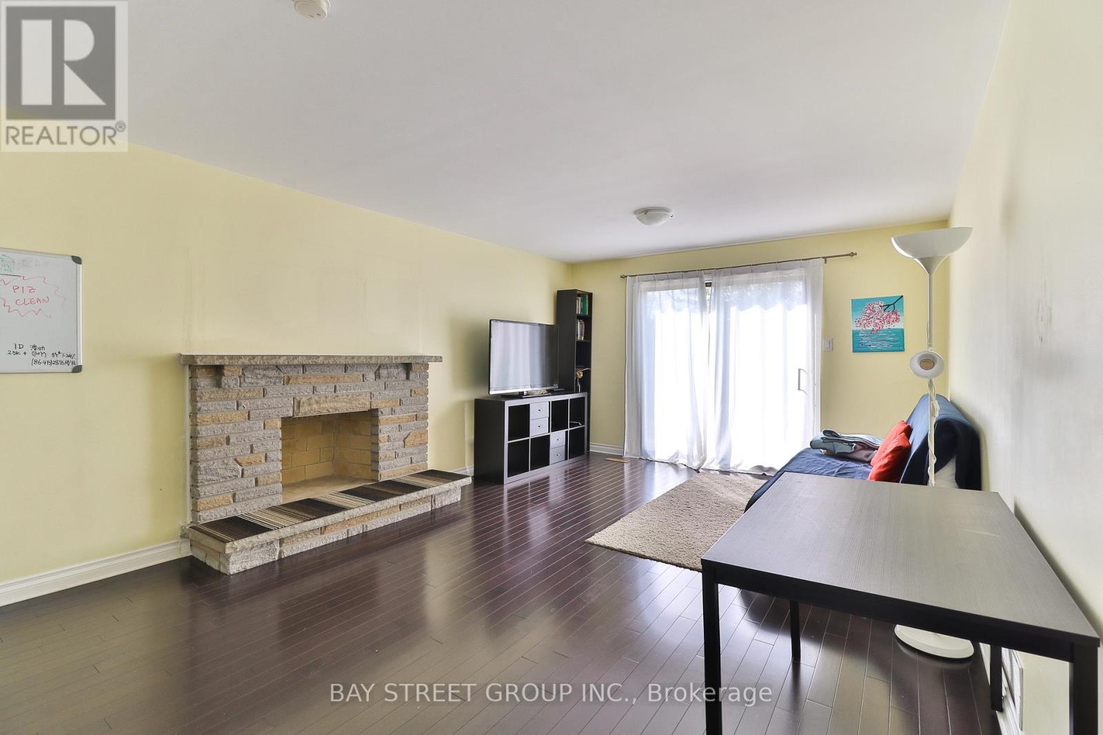 489 Fergo Avenue, Mississauga, Ontario  L5B 2J2 - Photo 8 - W13216068