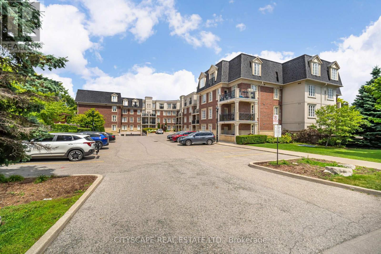 321 - 3351 Cawthra Road, Mississauga, Ontario  L5A 4N5 - Photo 1 - W13216148