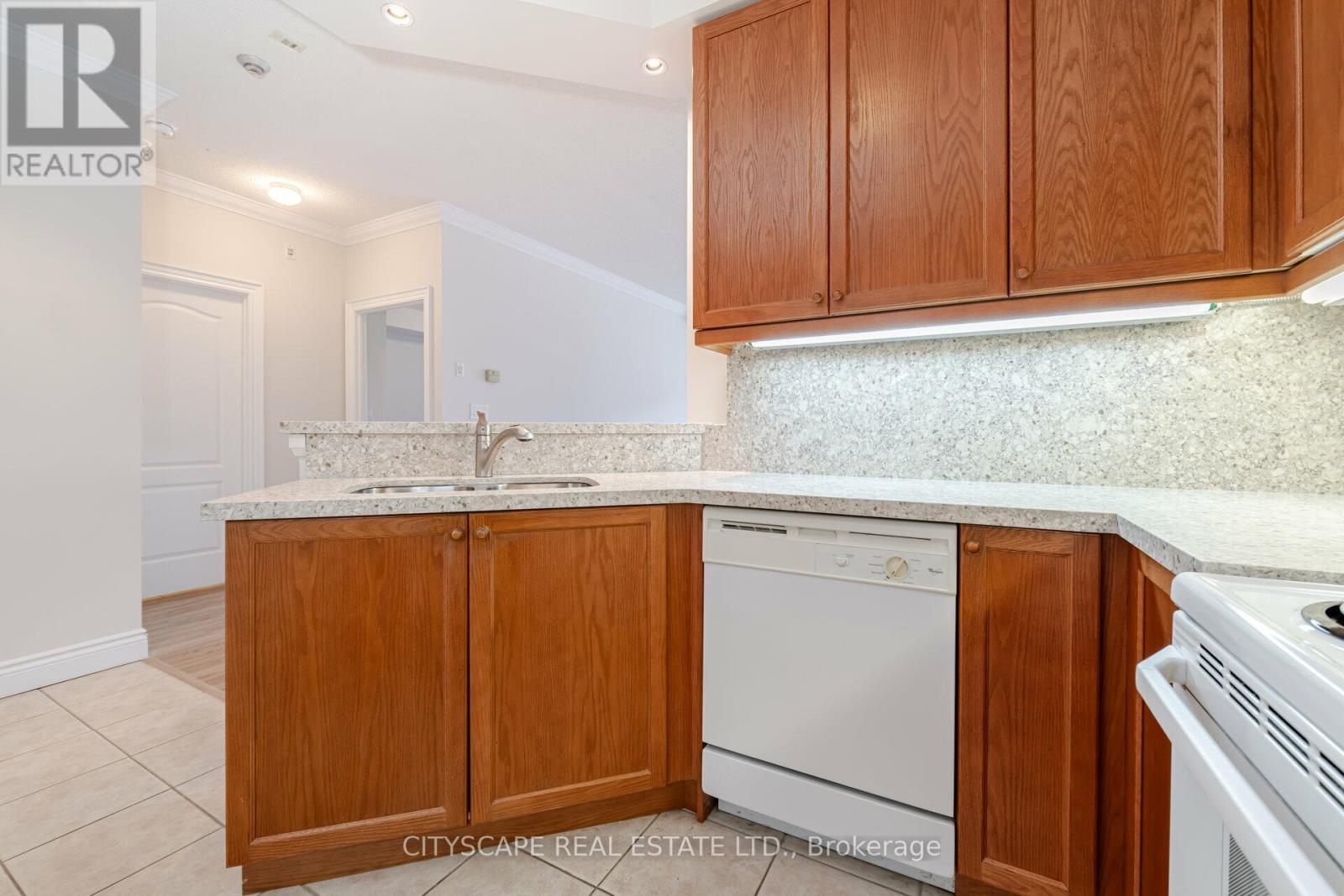 321 - 3351 Cawthra Road, Mississauga, Ontario  L5A 4N5 - Photo 12 - W13216148