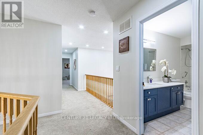 4110 Forest Run Avenue, Burlington, Ontario  L7M 4L7 - Photo 30 - W13216152