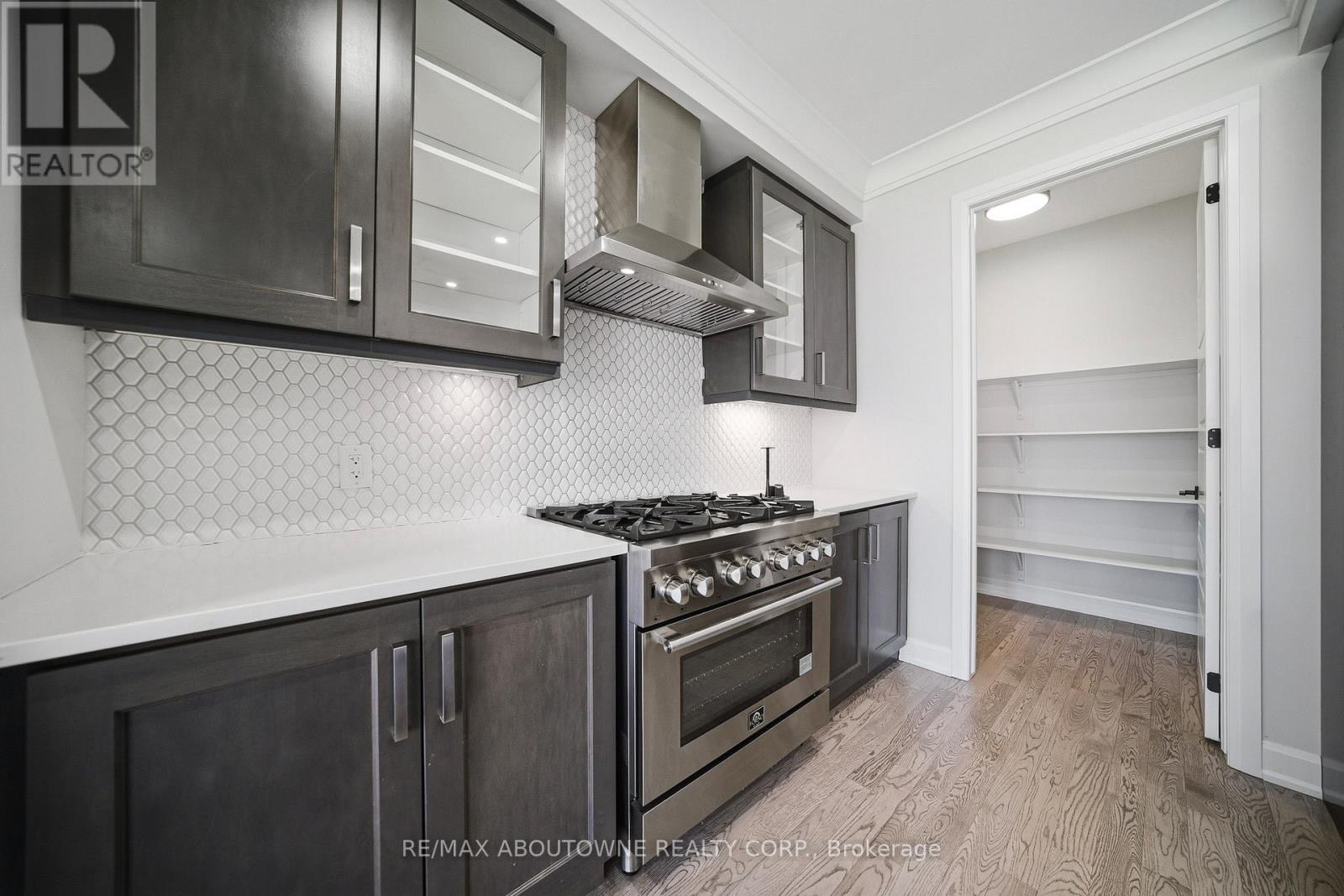 3281 Post Road, Oakville, Ontario  L6H 1L1 - Photo 17 - W13216190