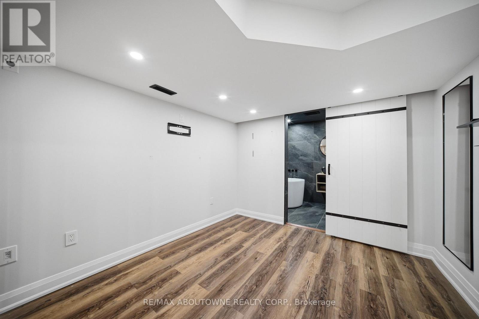 3281 Post Road, Oakville, Ontario  L6H 1L1 - Photo 45 - W13216190