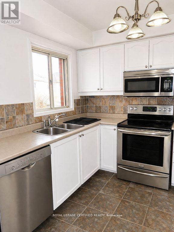 5126 Des Jardines Drive, Burlington, Ontario  L7L 6L7 - Photo 15 - W13216198