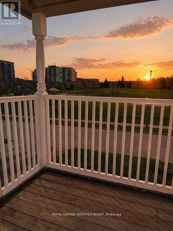5126 Des Jardines Drive, Burlington, Ontario  L7L 6L7 - Photo 2 - W13216198