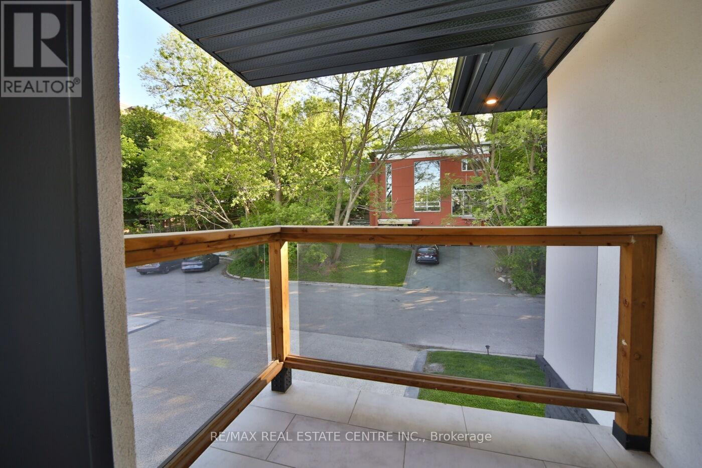187 Wyndham Street, Mississauga, Ontario  L5M 1N4 - Photo 14 - W13216208