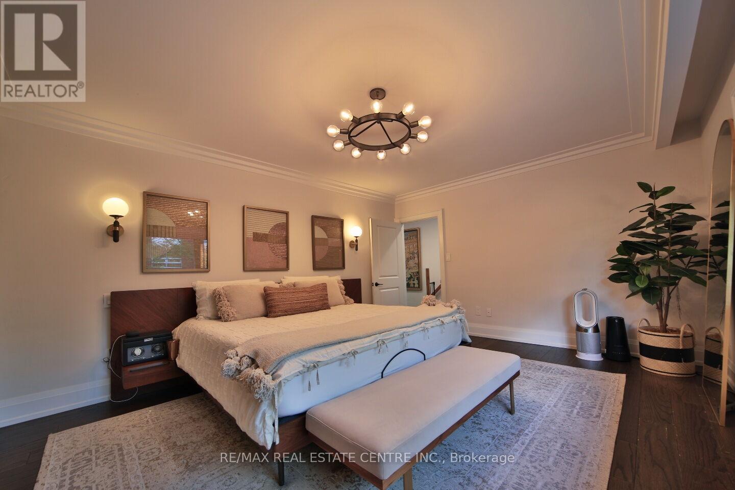 187 Wyndham Street, Mississauga, Ontario  L5M 1N4 - Photo 22 - W13216208