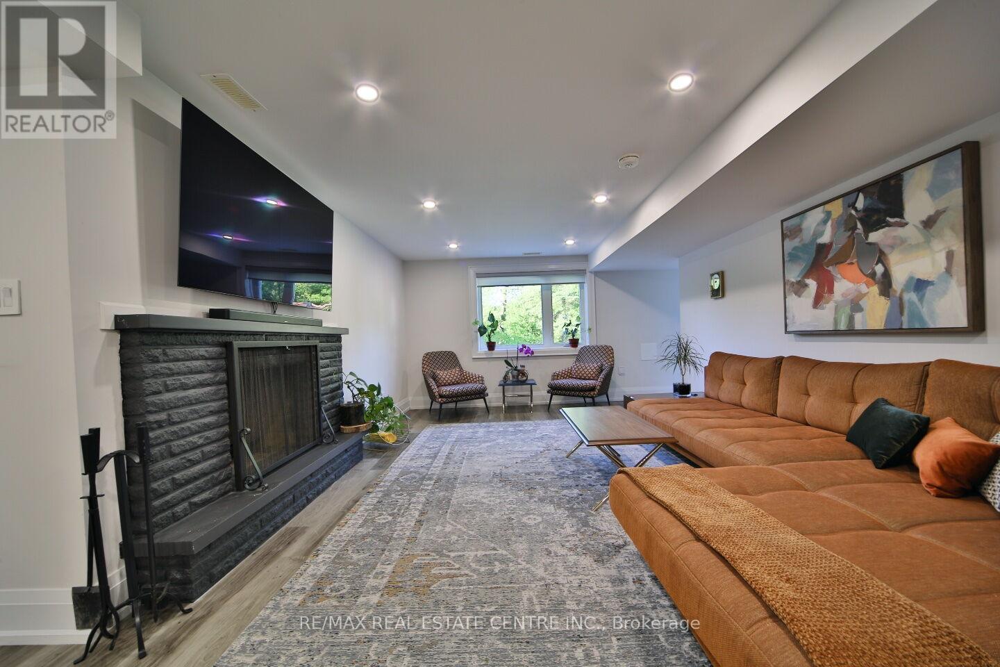 187 Wyndham Street, Mississauga, Ontario  L5M 1N4 - Photo 28 - W13216208