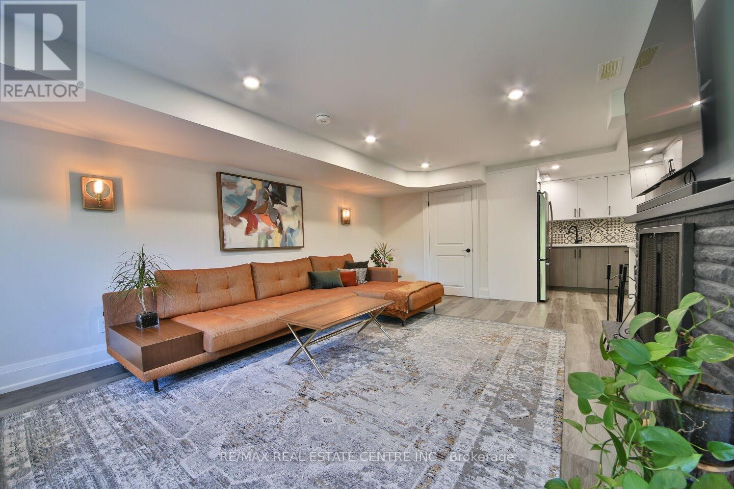 187 Wyndham Street, Mississauga, Ontario  L5M 1N4 - Photo 32 - W13216208