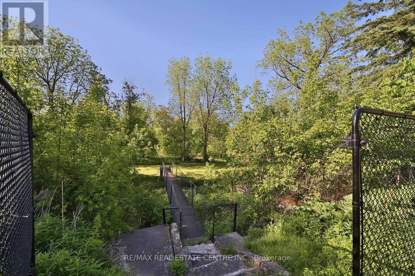 187 Wyndham Street, Mississauga, Ontario  L5M 1N4 - Photo 45 - W13216208