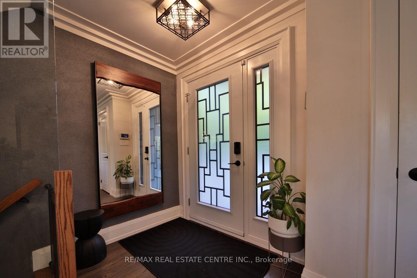 187 Wyndham Street, Mississauga, Ontario  L5M 1N4 - Photo 5 - W13216208