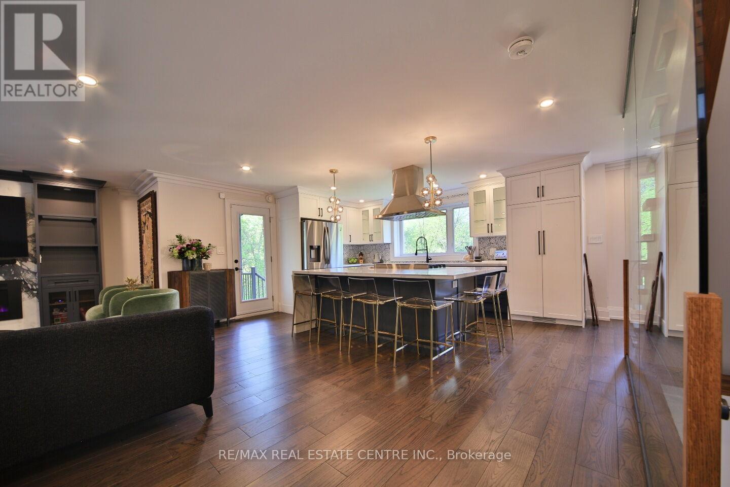 187 Wyndham Street, Mississauga, Ontario  L5M 1N4 - Photo 6 - W13216208