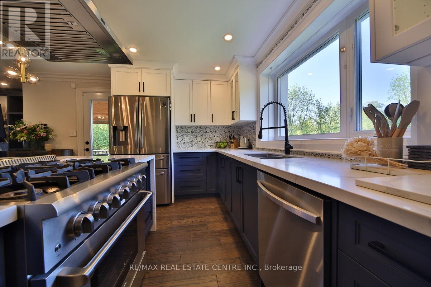 187 Wyndham Street, Mississauga, Ontario  L5M 1N4 - Photo 8 - W13216208