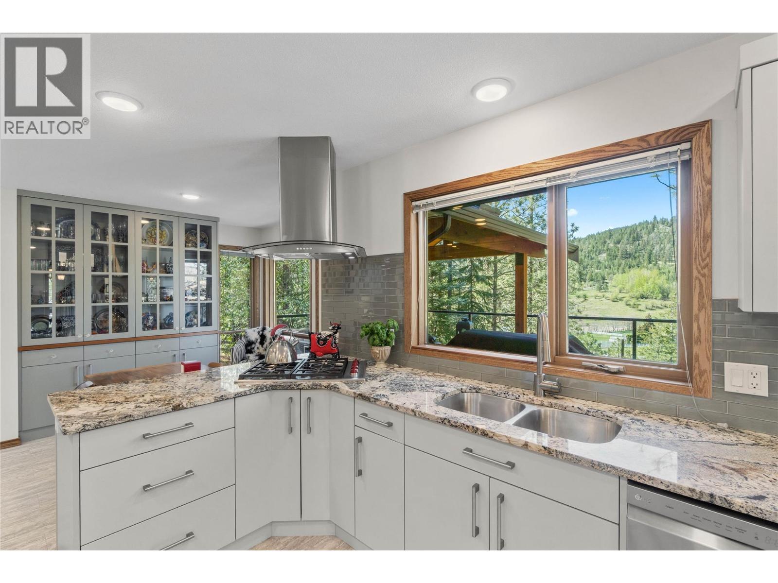 6828 Barnhartvale Road, Kamloops, British Columbia  V2C 6V7 - Photo 12 - 10389428