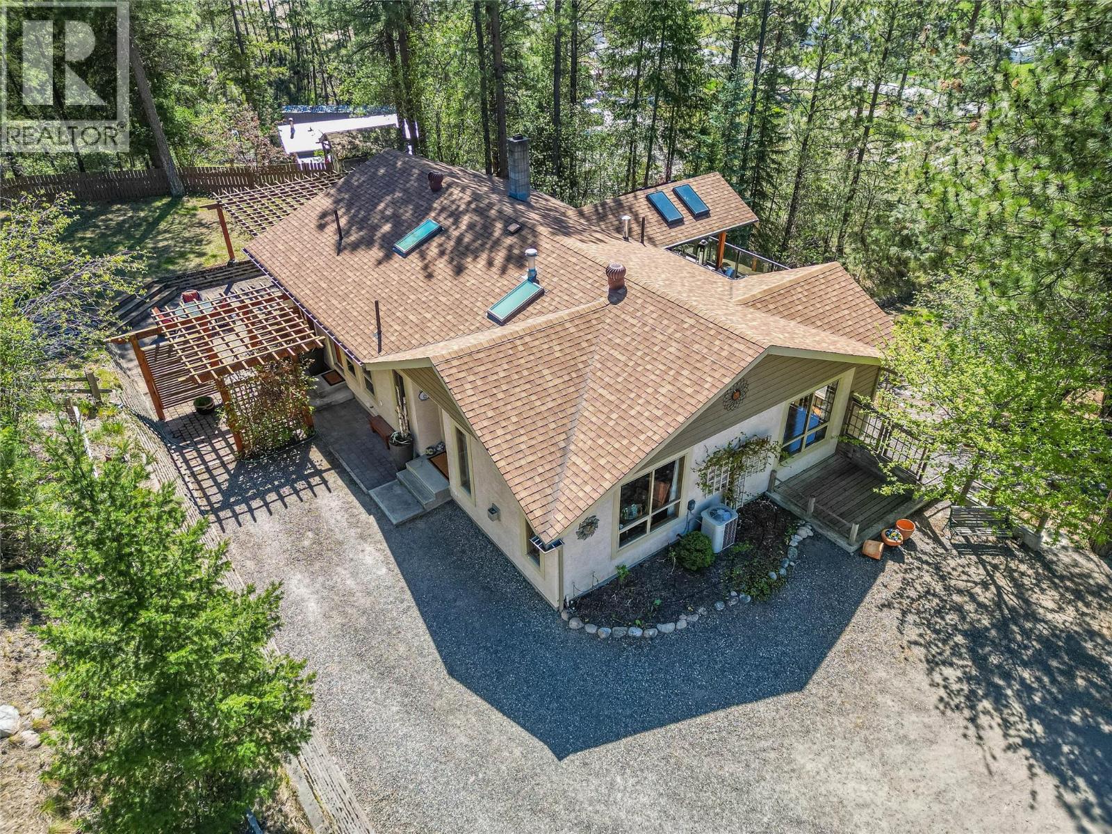 6828 Barnhartvale Road, Kamloops, British Columbia  V2C 6V7 - Photo 2 - 10389428