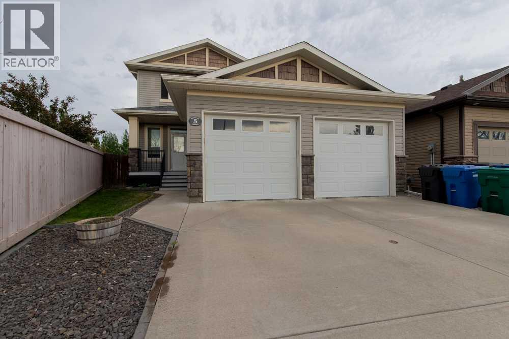 5 Coalbanks Link W, Lethbridge, Alberta  T1J 4H6 - Photo 1 - A2315843