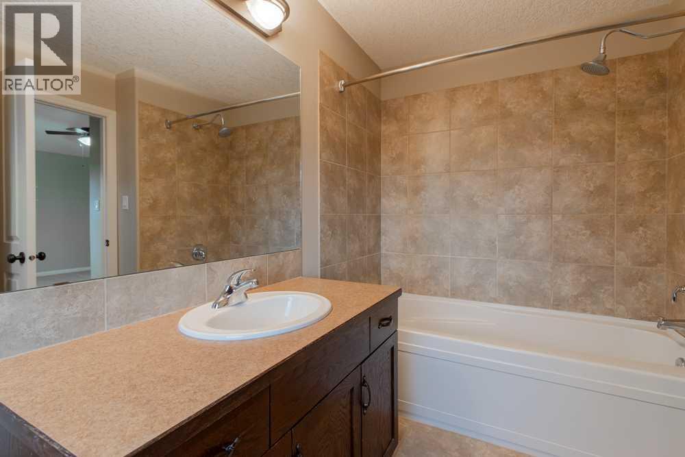 5 Coalbanks Link W, Lethbridge, Alberta  T1J 4H6 - Photo 33 - A2315843