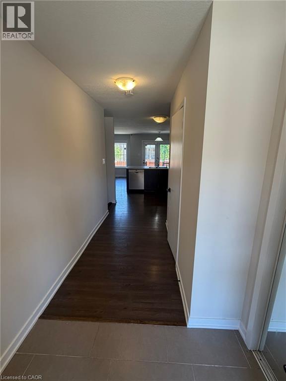 62 Sherway Street, Stoney Creek, Ontario  L8J 0J3 - Photo 3 - 40834921