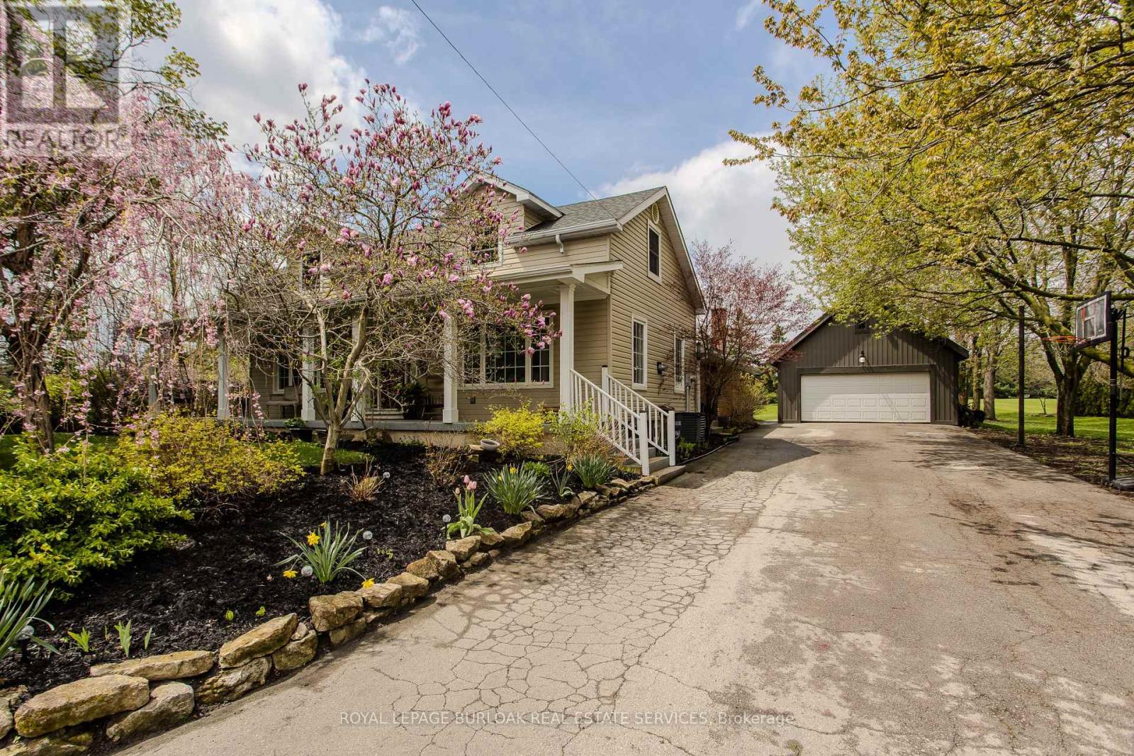 351 Rock Chapel Road, Hamilton, Ontario  L9H 5E2 - Photo 41 - X13216234