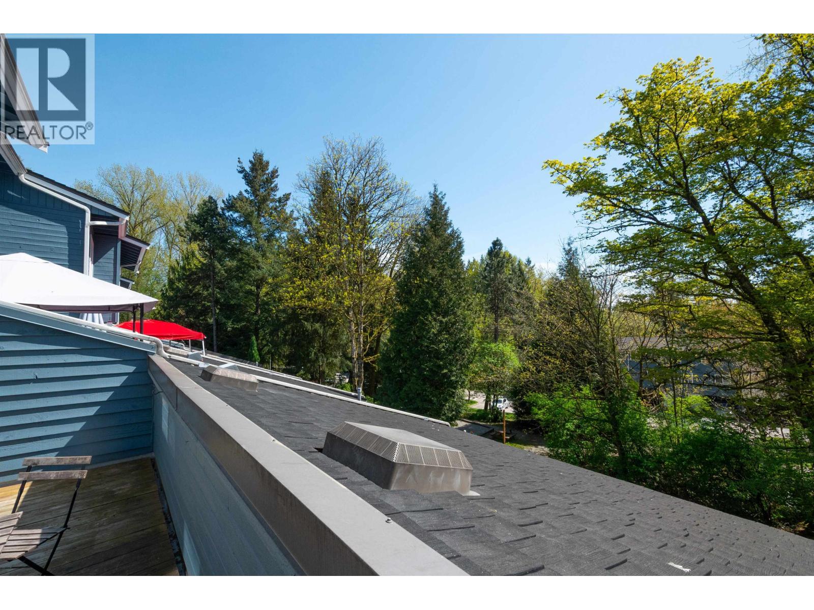 8328 Aspenwood Place, Burnaby, British Columbia V5A 3V3 - Photo 11 - R3114373