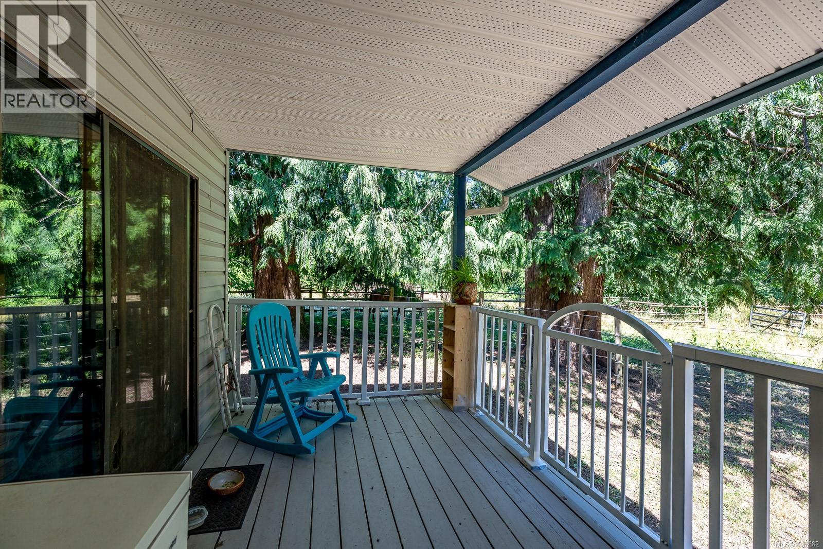 2468 Endall Rd, Black Creek, British Columbia  V0R 1C0 - Photo 18 - 1038682