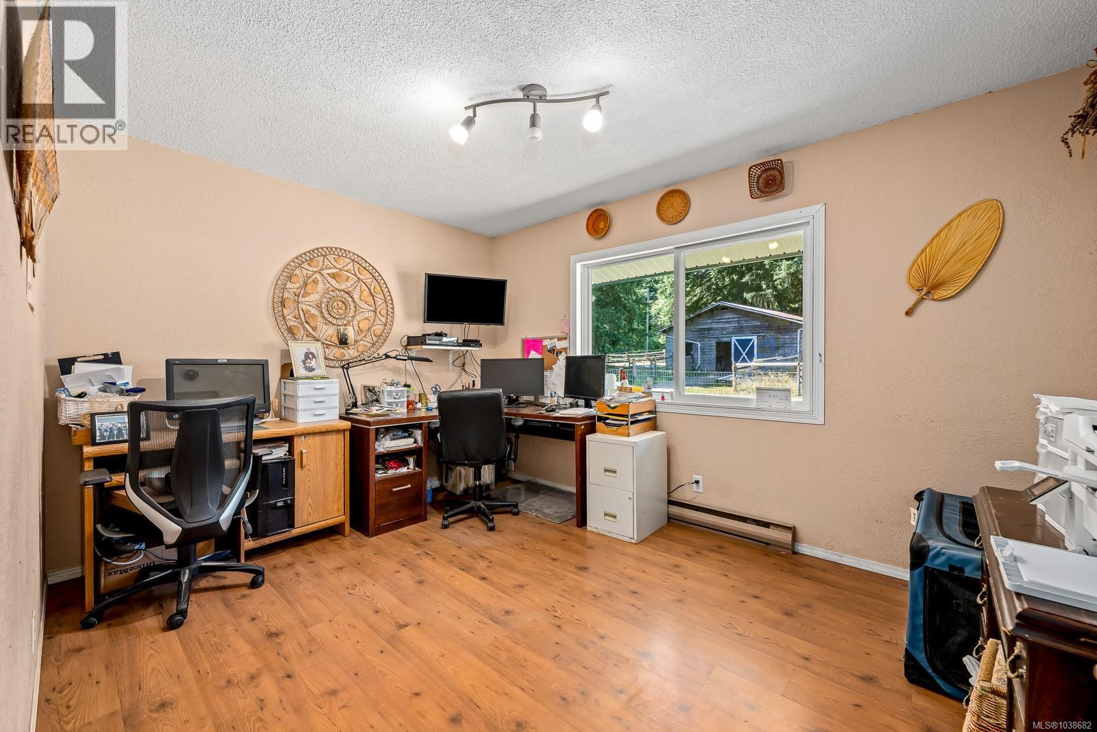 2468 Endall Rd, Black Creek, British Columbia  V0R 1C0 - Photo 30 - 1038682