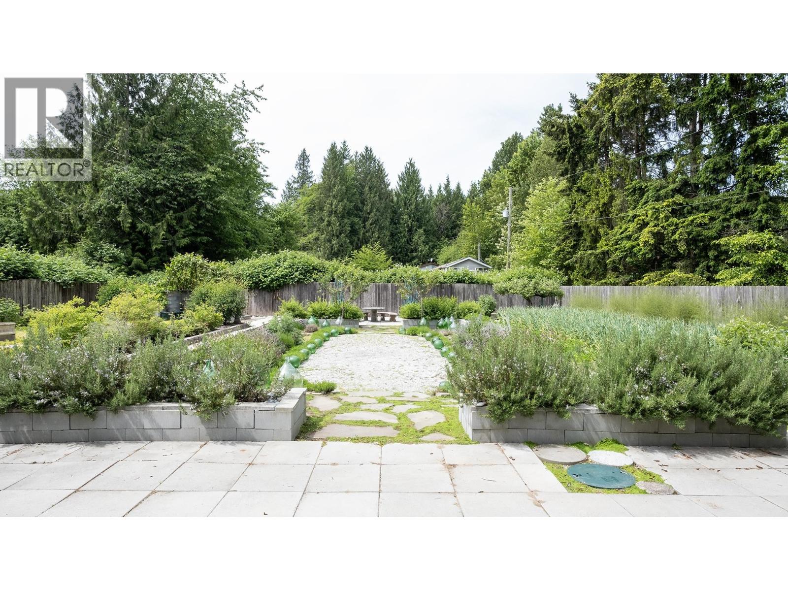 577 Pratt Road, Gibsons, British Columbia  V0N 1V4 - Photo 25 - R3127903