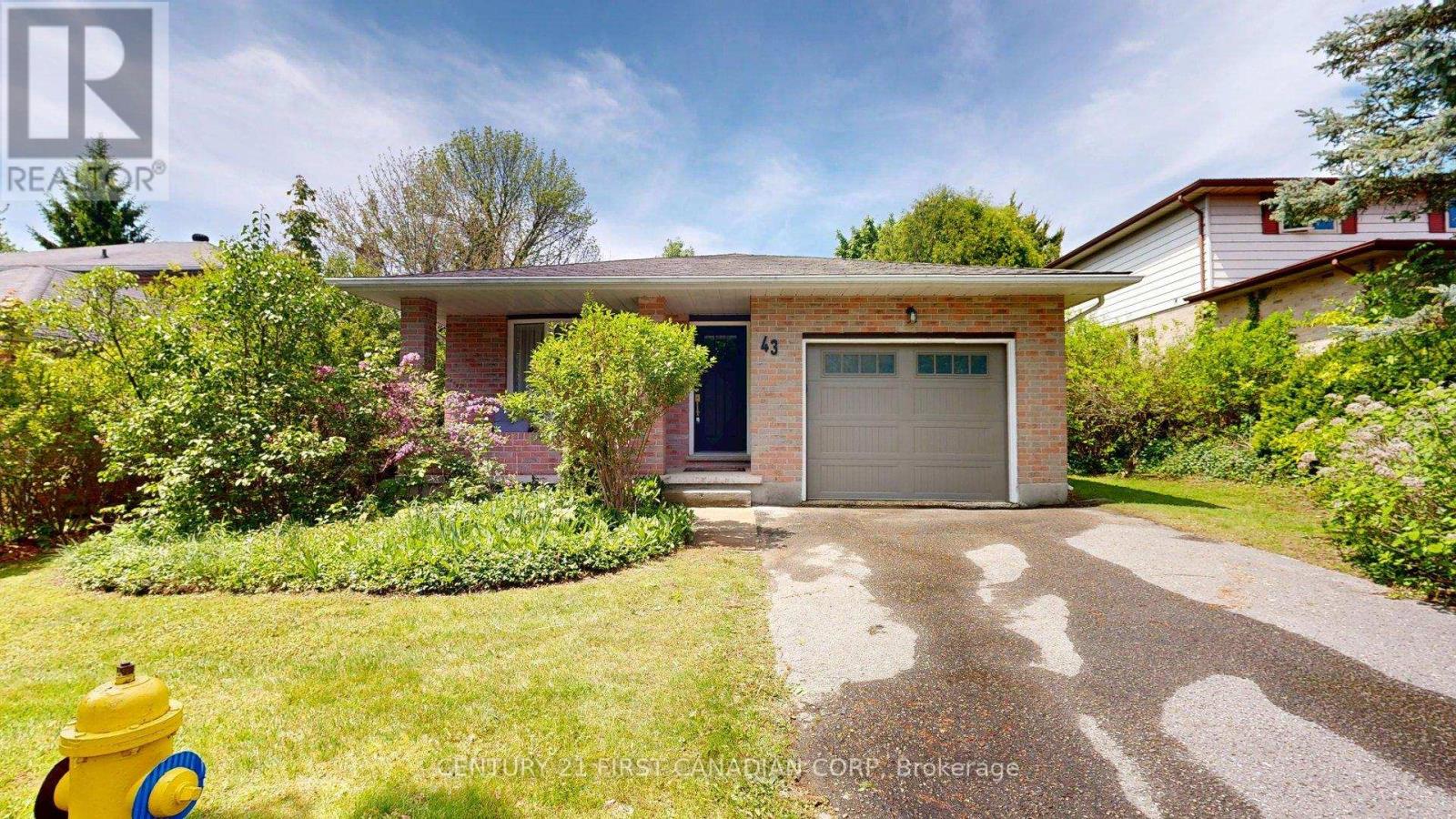 43 Walmer Gardens, London North, Ontario  N6G 4H5 - Photo 2 - X13216258