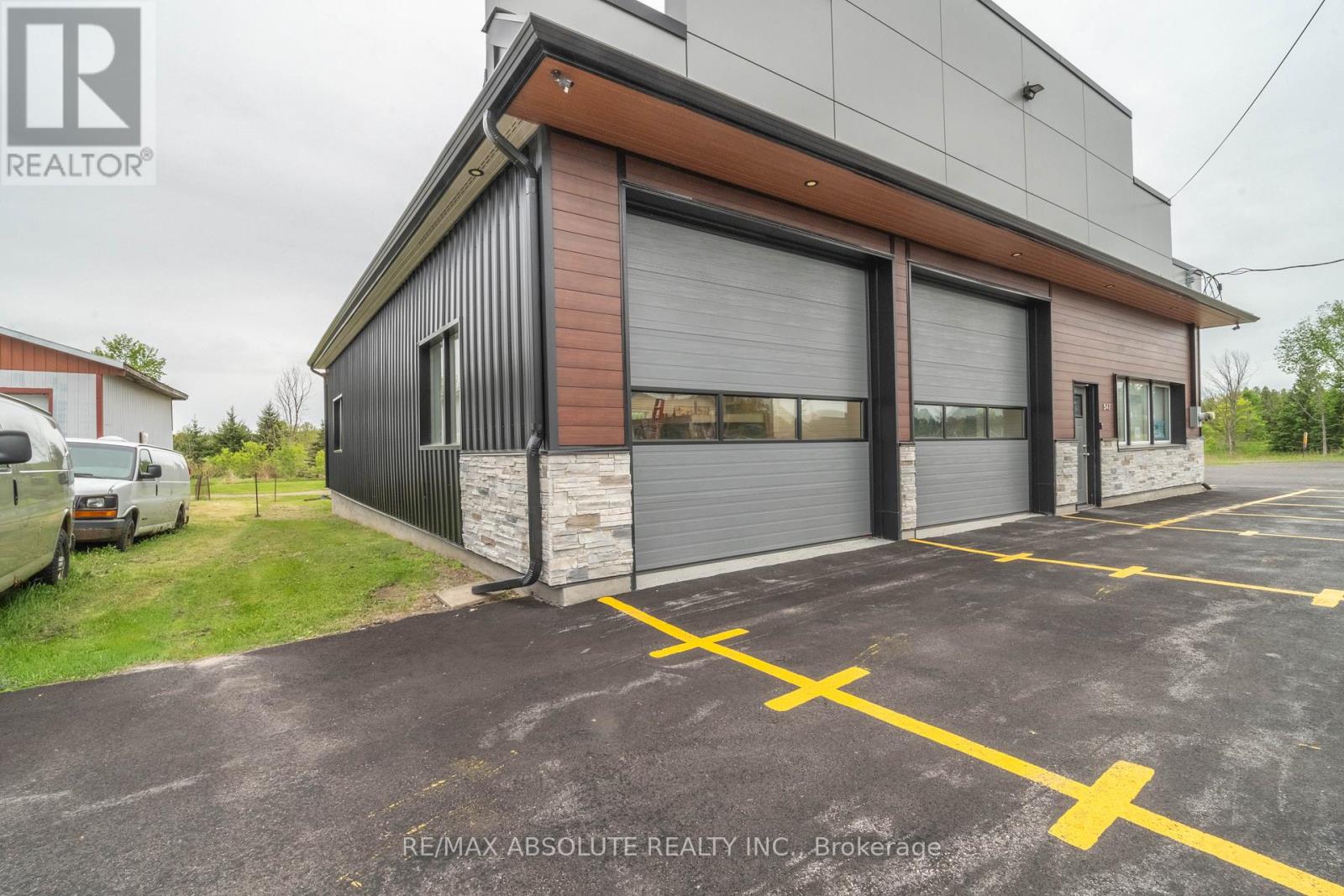 547 County Rd 9 Road, Alfred And Plantagenet, Ontario K0B 1L0 - Photo 3 - X13216364