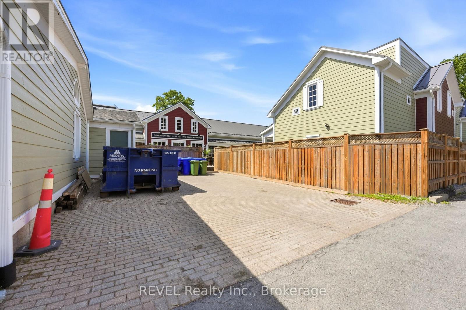 125 Queen Street, Niagara-On-The-Lake, Ontario  L0S 1J0 - Photo 11 - X13216294