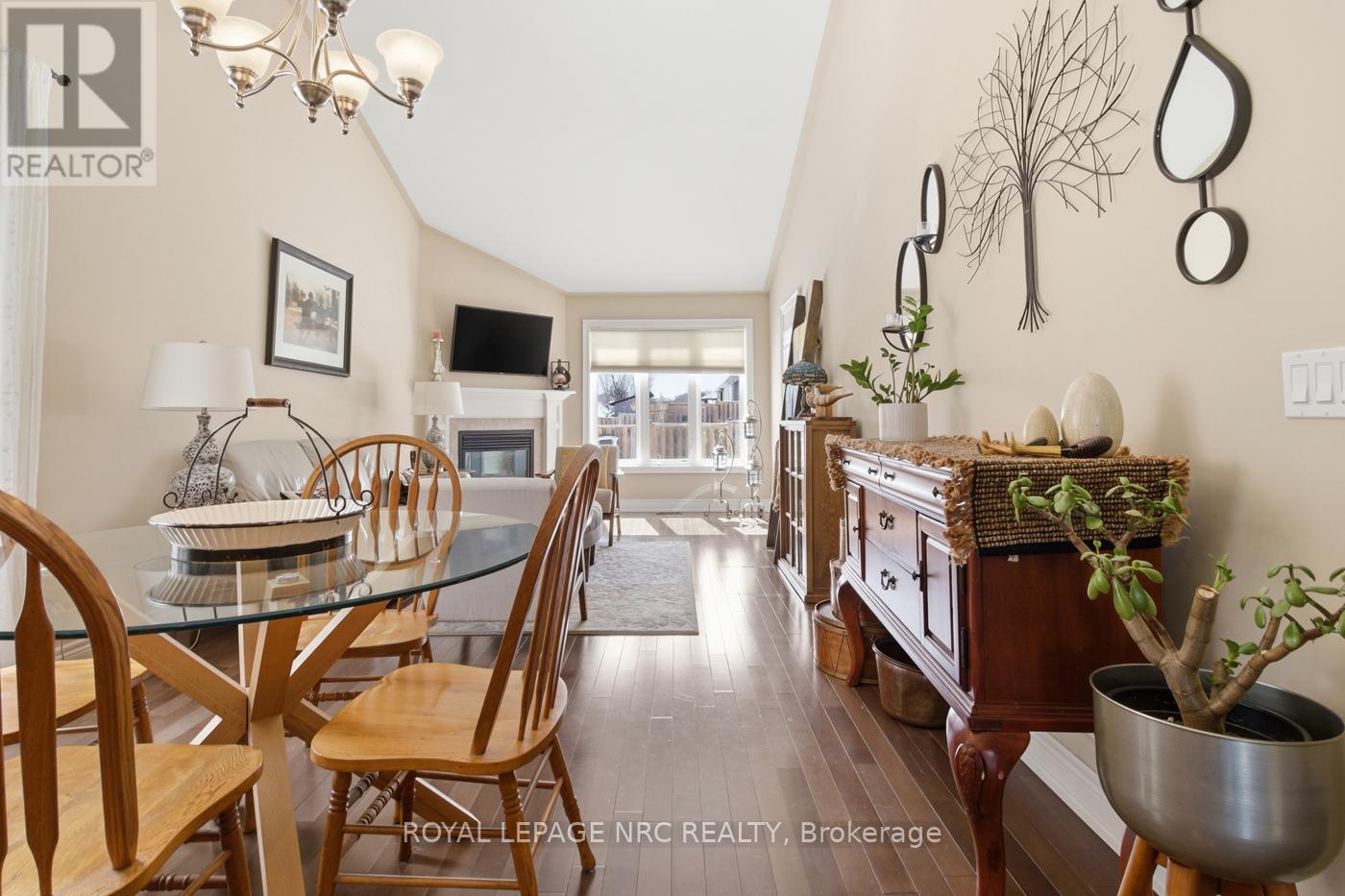 3945 Village Creek Drive, Fort Erie, Ontario  L0S 1S0 - Photo 10 - X13216306