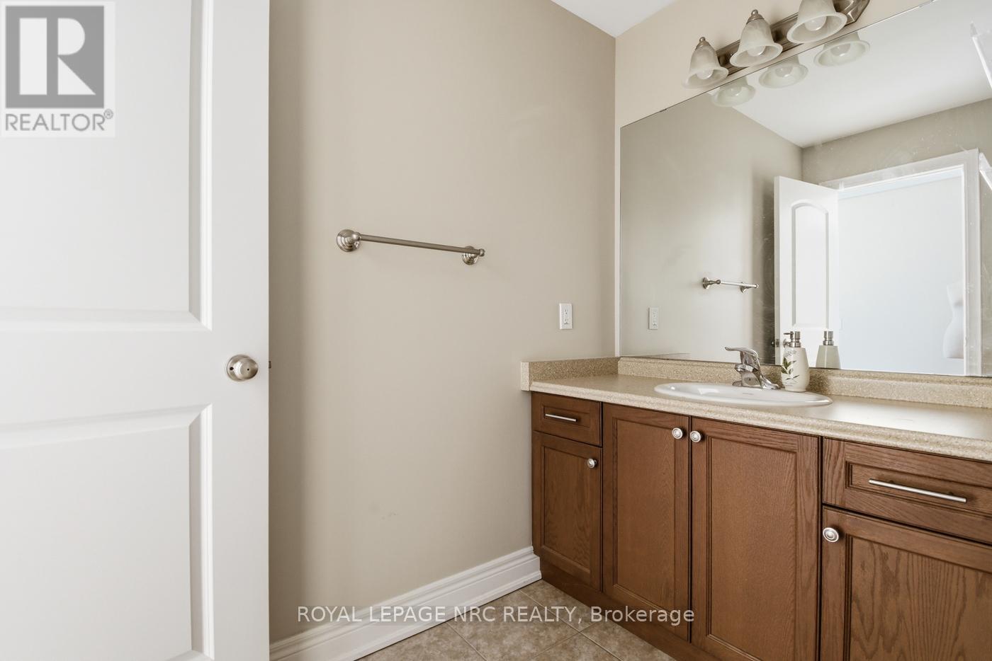 3945 Village Creek Drive, Fort Erie, Ontario  L0S 1S0 - Photo 19 - X13216306