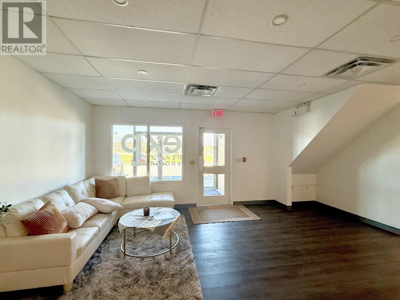 715 Hewitson, Thunder Bay, Ontario  P7B 5B6 - Photo 5 - TB2601268