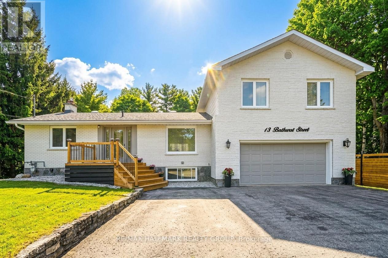 13 Bathurst Street, Ottawa, Ontario  K2W 1A7 - Photo 1 - X13215944