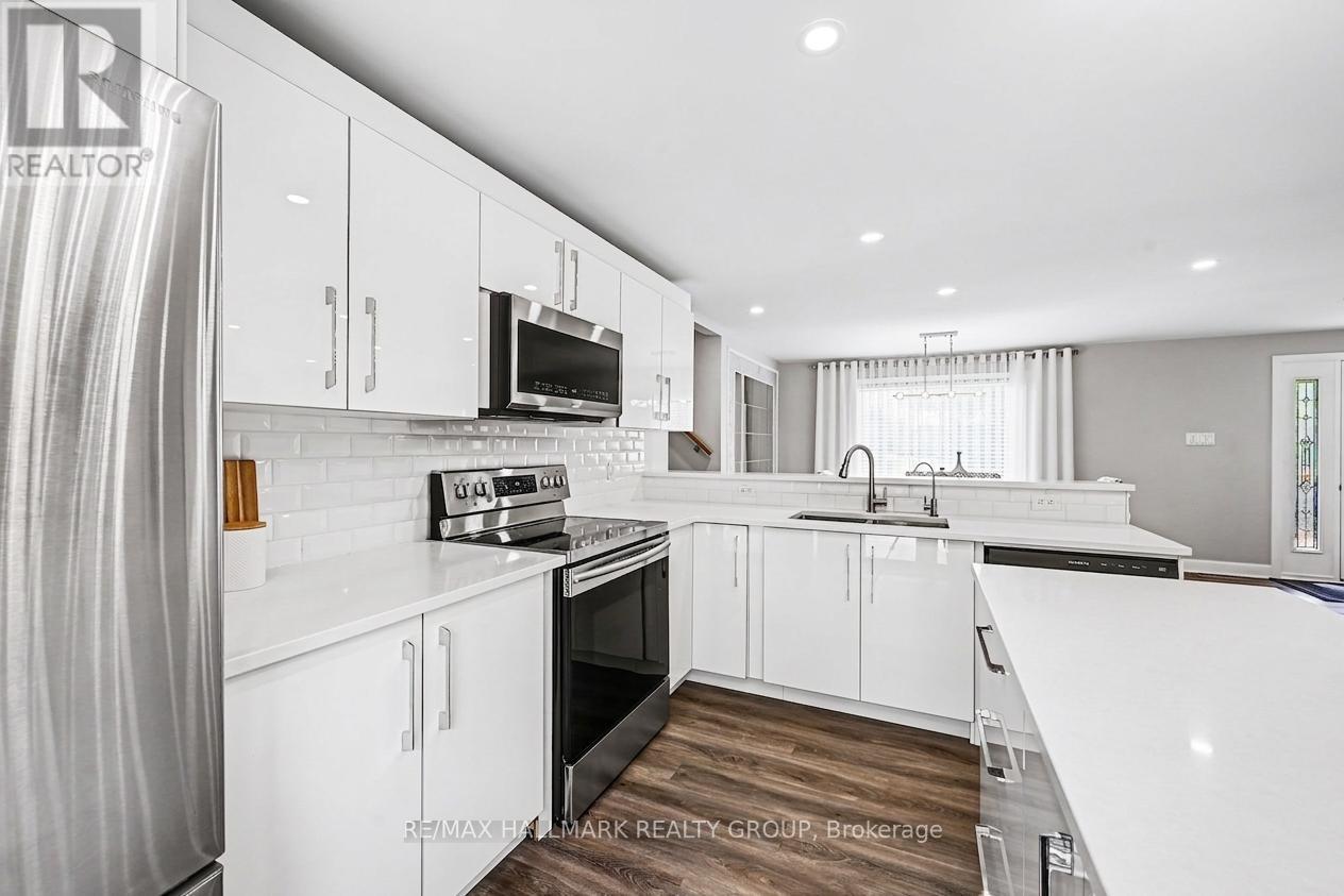 13 Bathurst Street, Ottawa, Ontario  K2W 1A7 - Photo 11 - X13215944