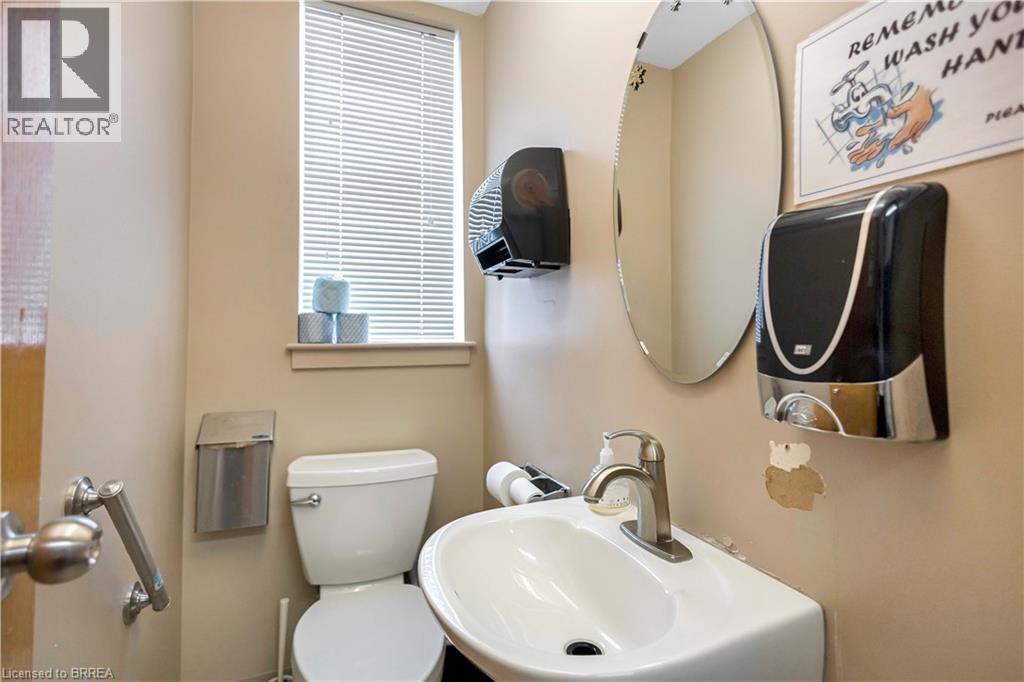 70 Chatham Street, Brantford, Ontario  N3T 2P1 - Photo 21 - 40804538
