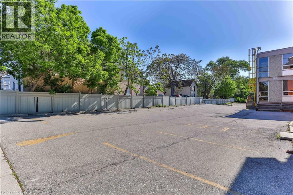70 Chatham Street, Brantford, Ontario  N3T 2P1 - Photo 48 - 40804538