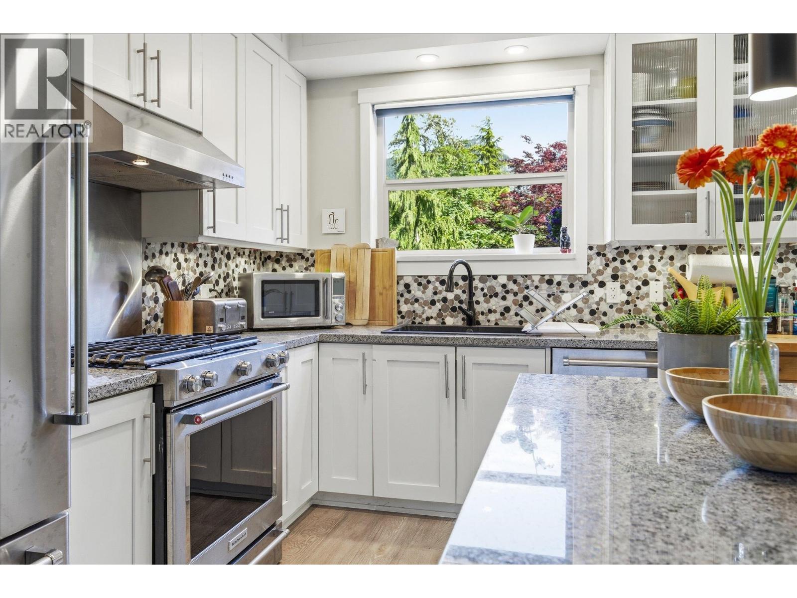 38374 Eaglewind Boulevard, Squamish, British Columbia  V8B 0R8 - Photo 14 - R3129764