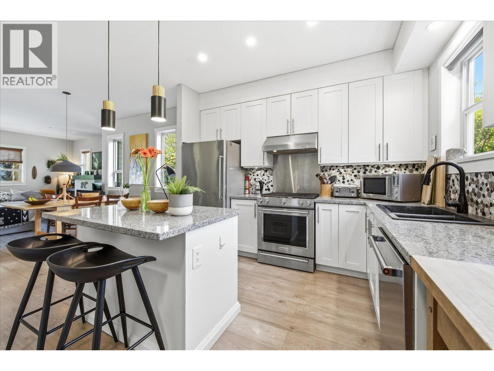 38374 Eaglewind Boulevard, Squamish, British Columbia  V8B 0R8 - Photo 15 - R3129764