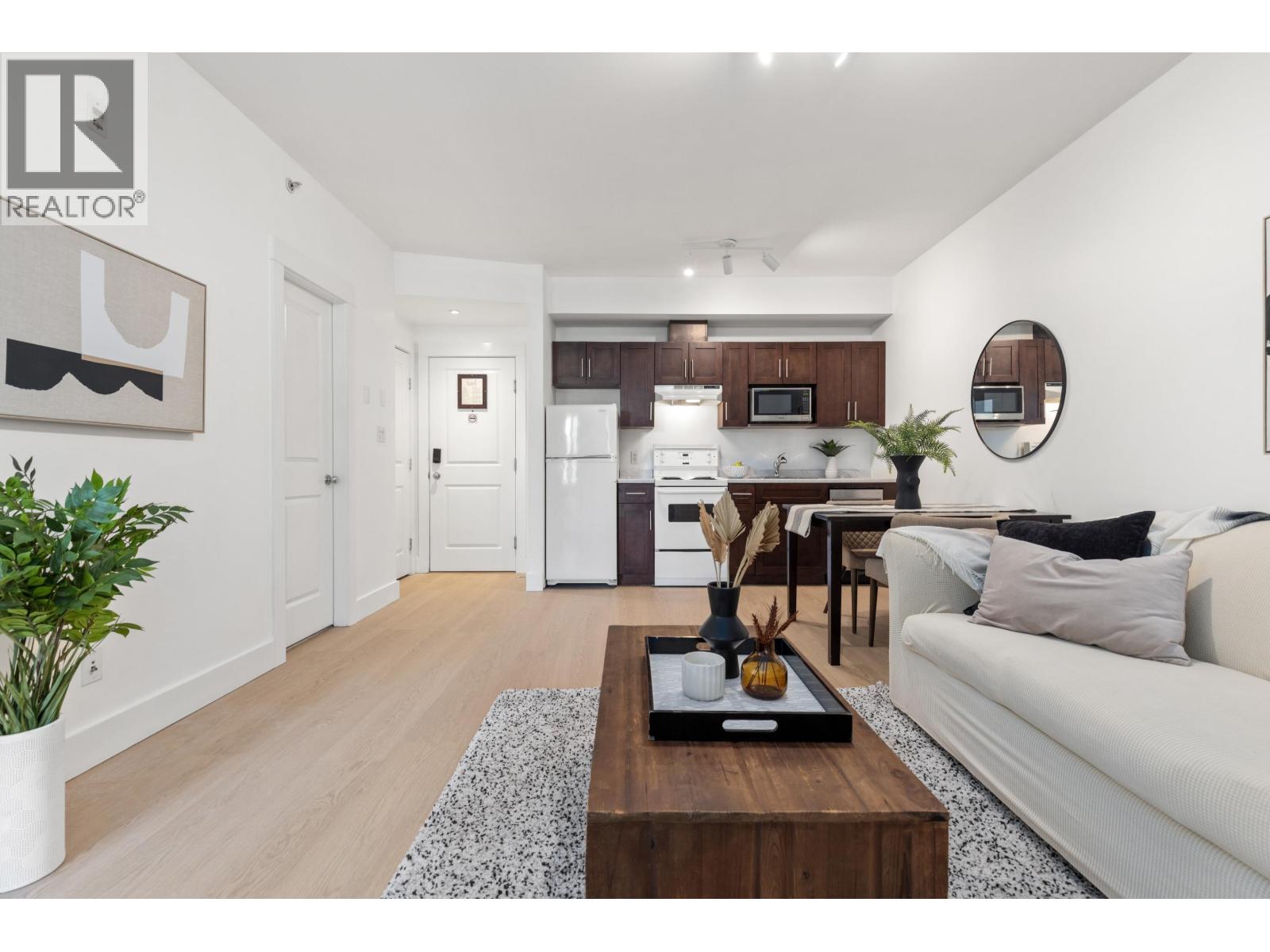 302 7330 Arbutus Street, Pemberton, British Columbia  V0N 2L1 - Photo 4 - R3129765