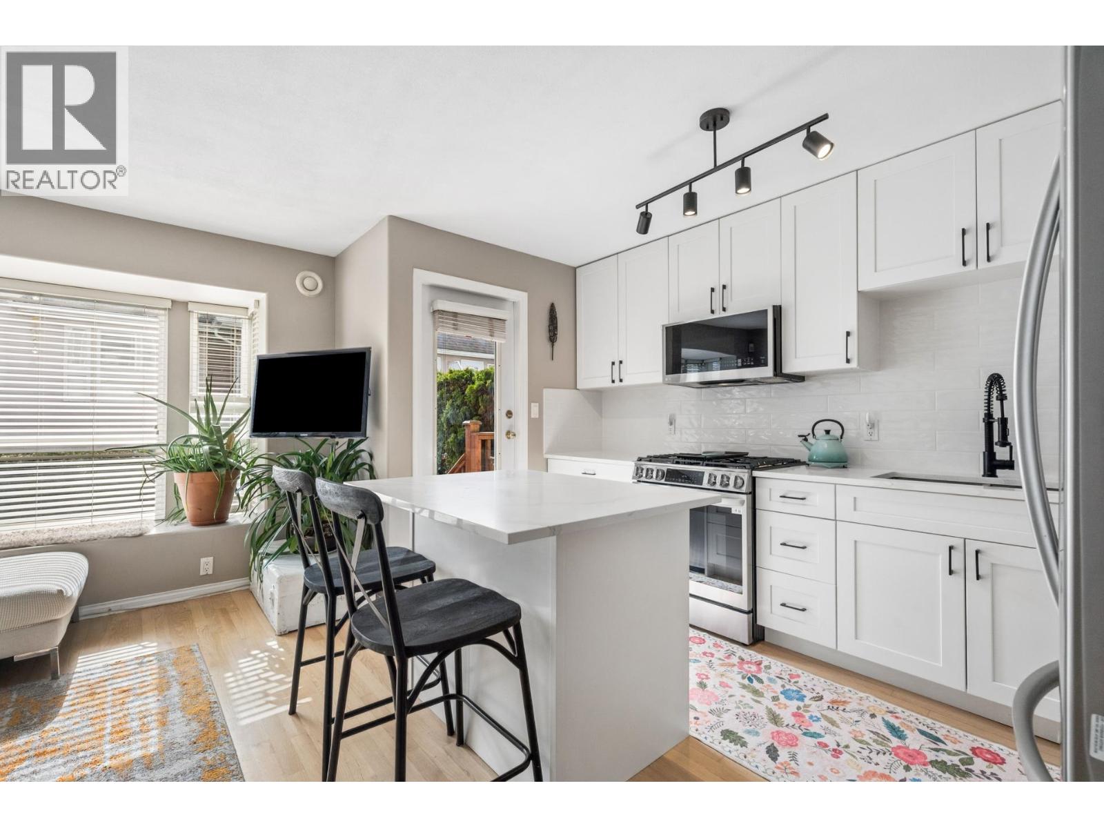 104 225 E 6th Street, North Vancouver, British Columbia  V7L 1P4 - Photo 9 - R3129774