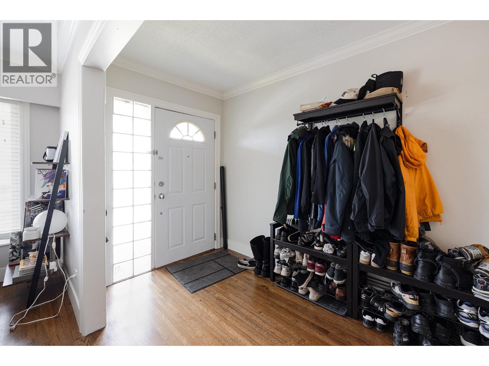 4378 Briarwood Crescent, Burnaby, British Columbia  V5G 2M6 - Photo 16 - R3129768