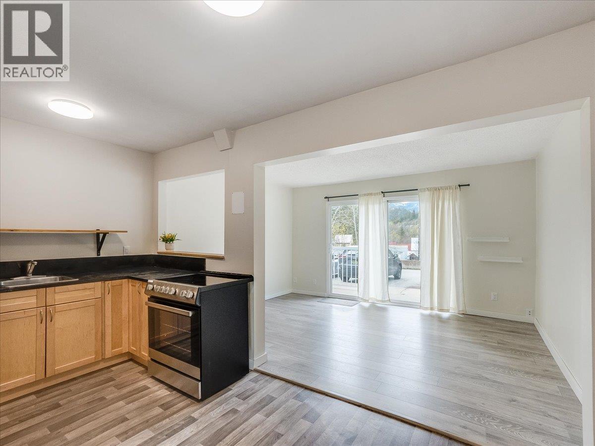 880 Wordsworth Avenue Unit# 116, Warfield, British Columbia  V1R 2E9 - Photo 2 - 10383362