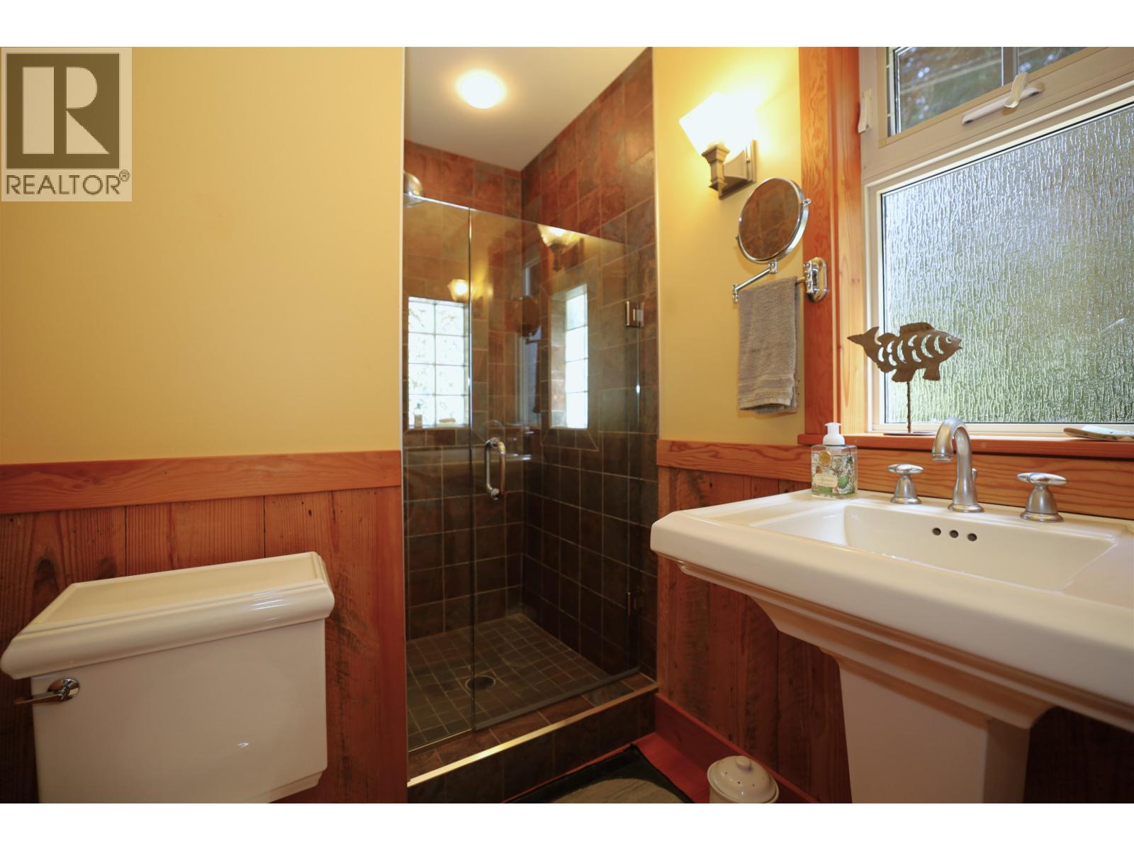 3205 Beach Avenue, Roberts Creek, British Columbia  V0N 2W0 - Photo 11 - R3129778