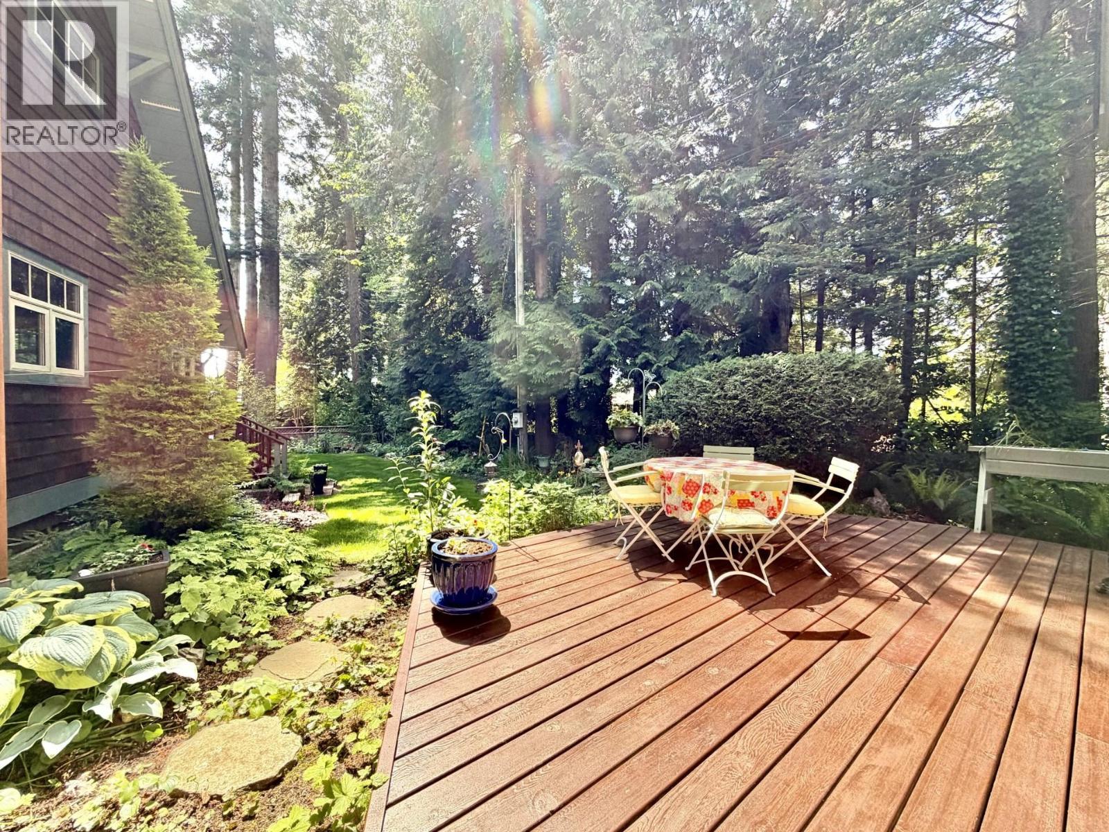 3205 Beach Avenue, Roberts Creek, British Columbia  V0N 2W0 - Photo 30 - R3129778
