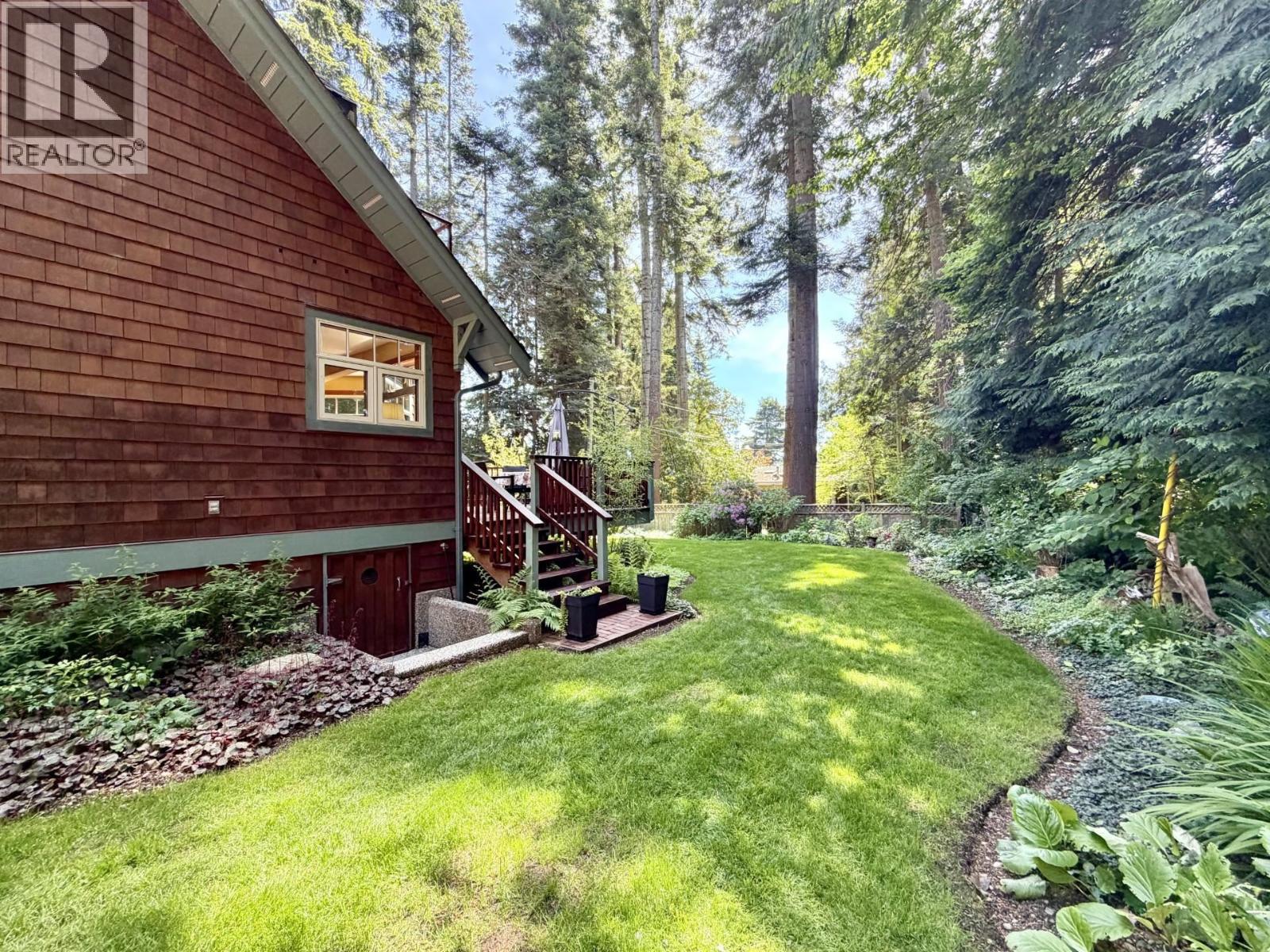 3205 Beach Avenue, Roberts Creek, British Columbia  V0N 2W0 - Photo 7 - R3129778